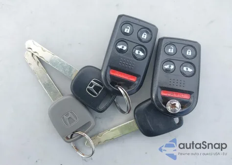 2005 Honda Odyssey Ex-L from USA, damaged, VIN 5FNRL38675B120881